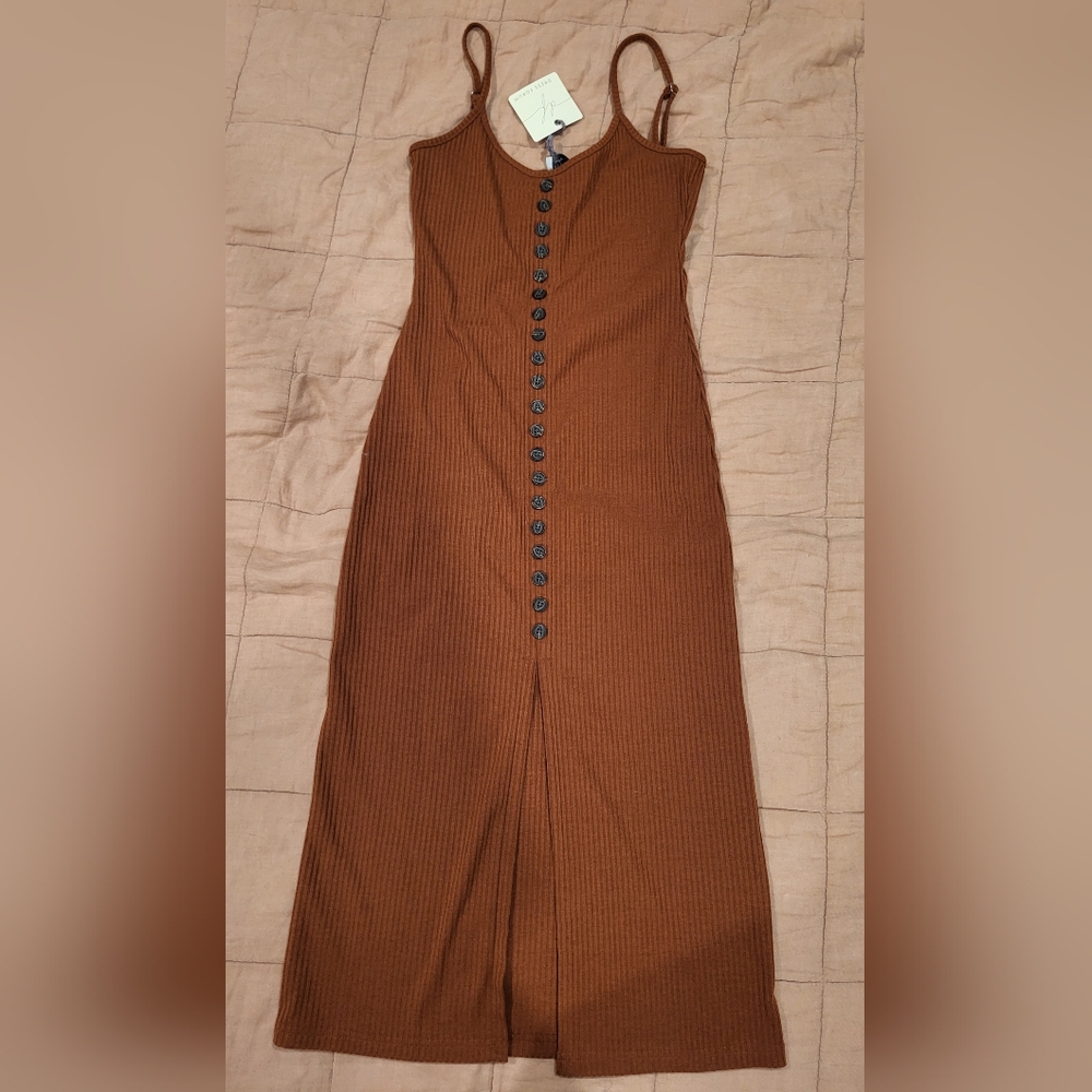 ARITZIA DRESS FORUM spaghetti strap dress in women's size small.